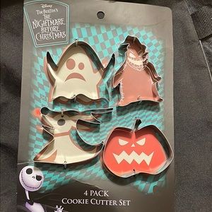 TNBC cookie cutters BNWT